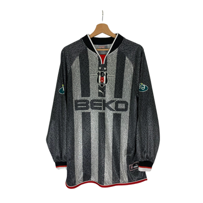 Classic Football Shirt Besiktas season 2002-2003 at InnoFoot 