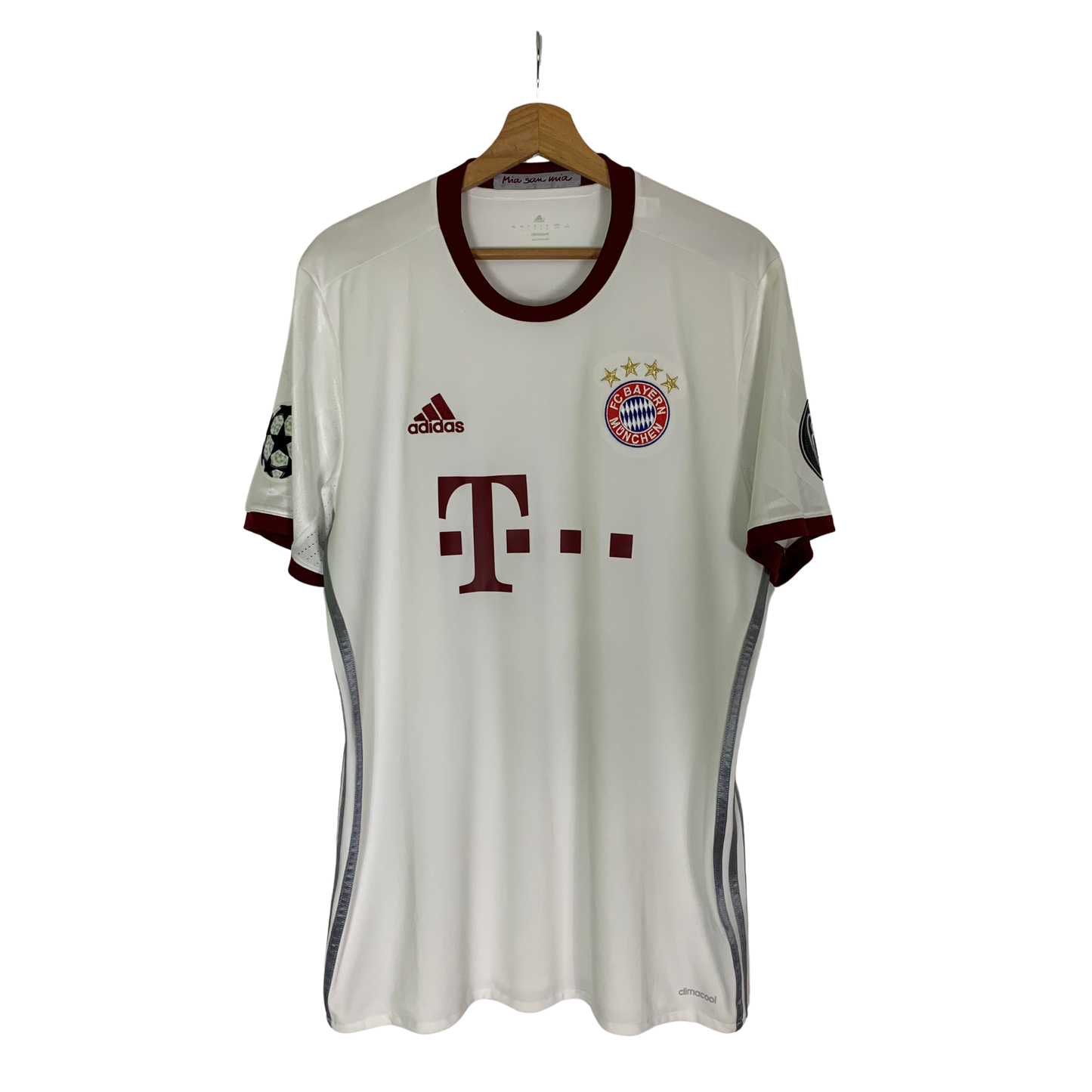 Classic Football Shirt Bayern Munchen season 2016-2017 - Robben at InnoFoot